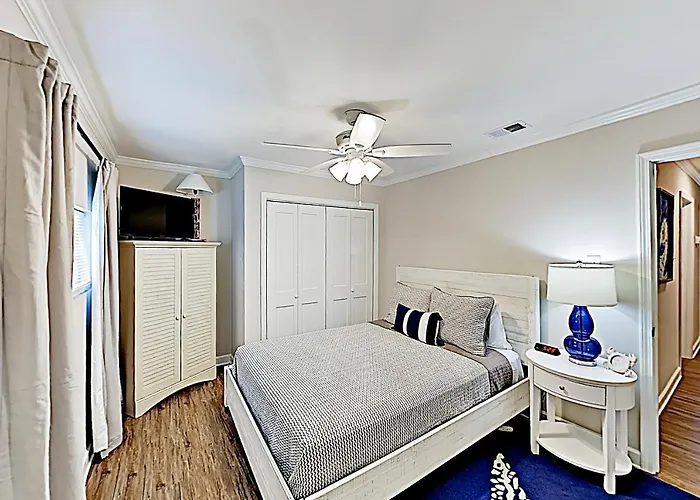 The & Surf House A & B * Gulf Shores